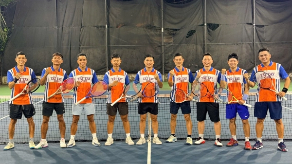 CLB TENNIS TẤT TAY CLUB