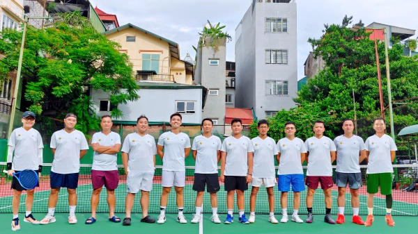 CLB 12:PM TENNIS CLUB