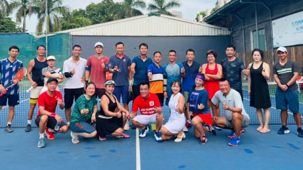 Hội Tennis Tuổi Tuất